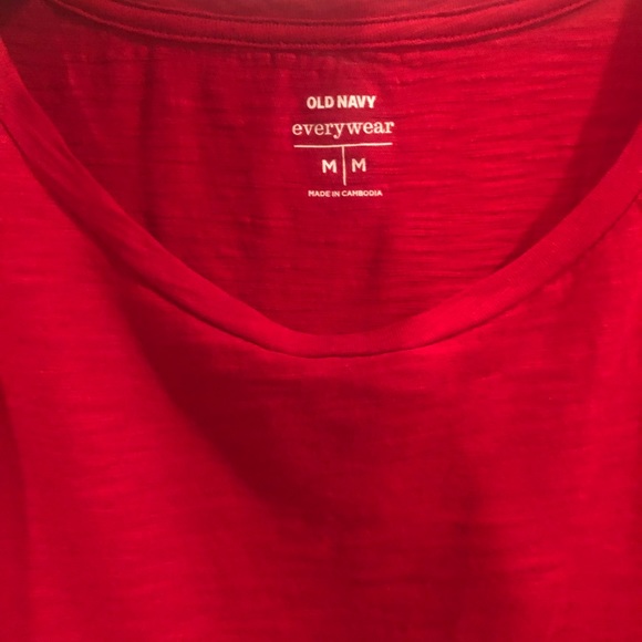Simple red tee🥑🥑🥑 - Picture 3 of 3